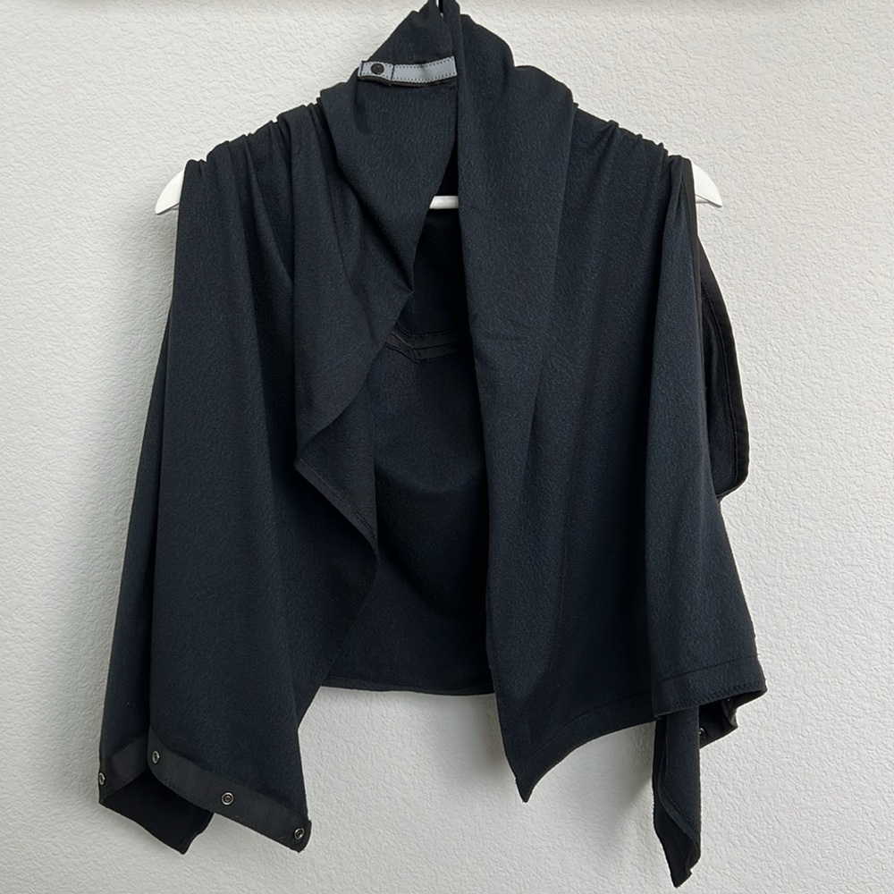 Lululemon Vinyasa Scarf with arm holes